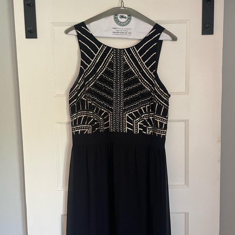 Beautiful long dress with gold sequined design